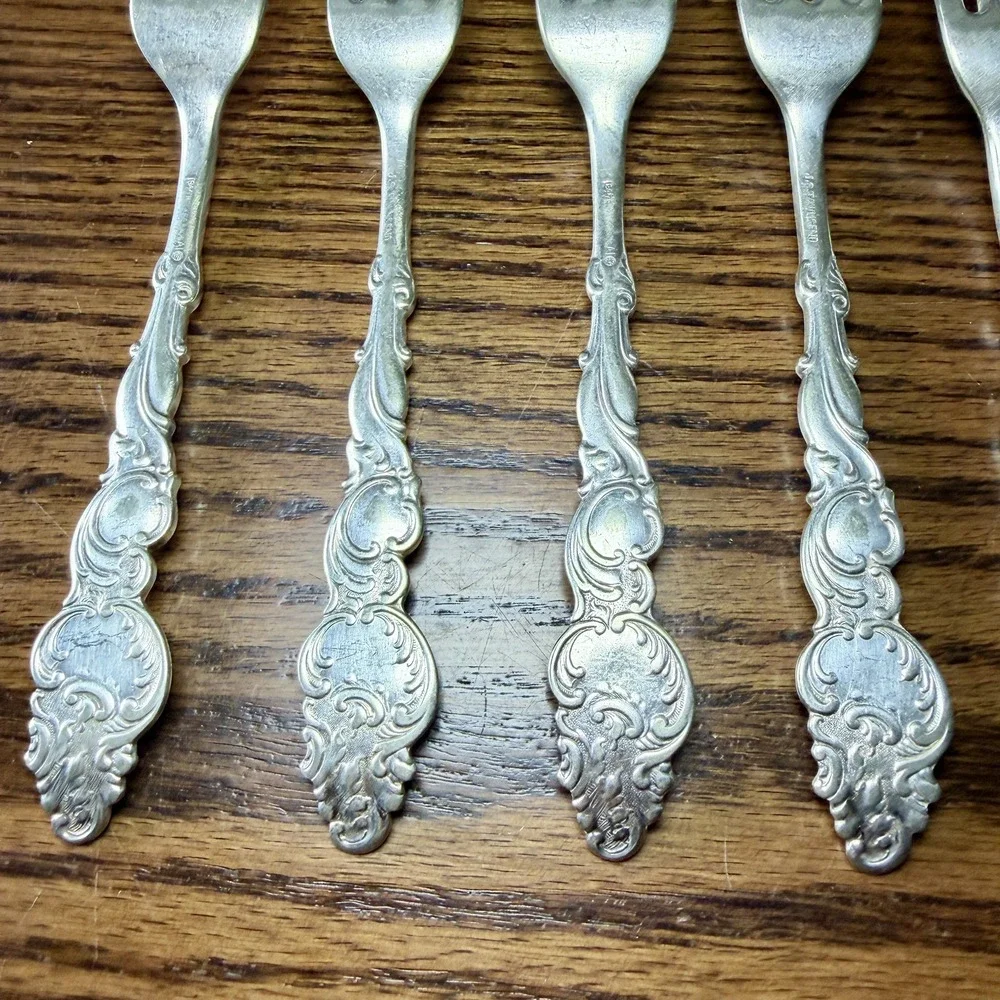 Rogers International Silverplate Columbia Dinner Forks Set Of 6